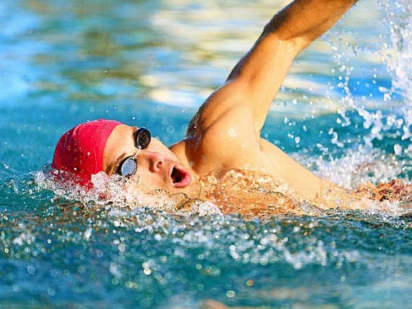 Cách bơi sải ngẩng đầu, kỹ năng quan trọng trong bơi lội