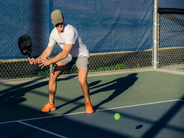 Kỹ thuật chơi Pickleball cơ bản cho người mới bắt đầu